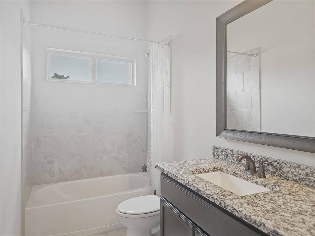 3401 Rosewood Lane, Sachse, TX 75048