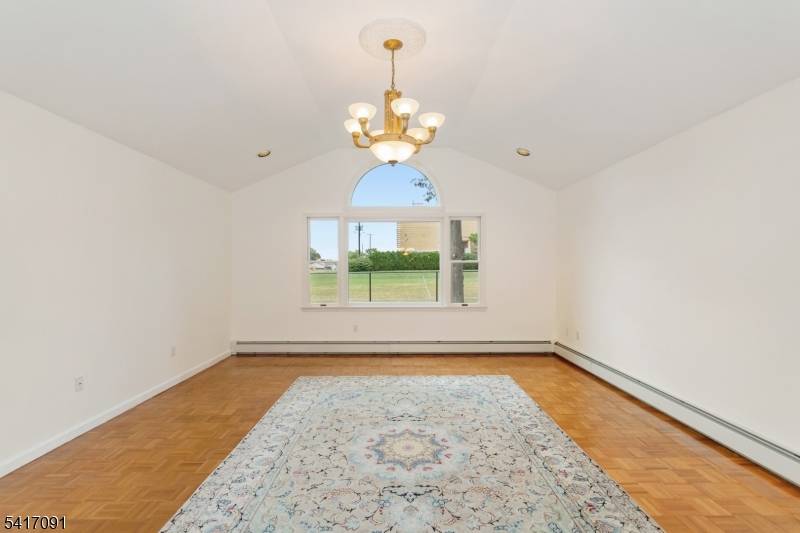 130 N 7Th St, Saddle Brook Twp., NJ 07663
