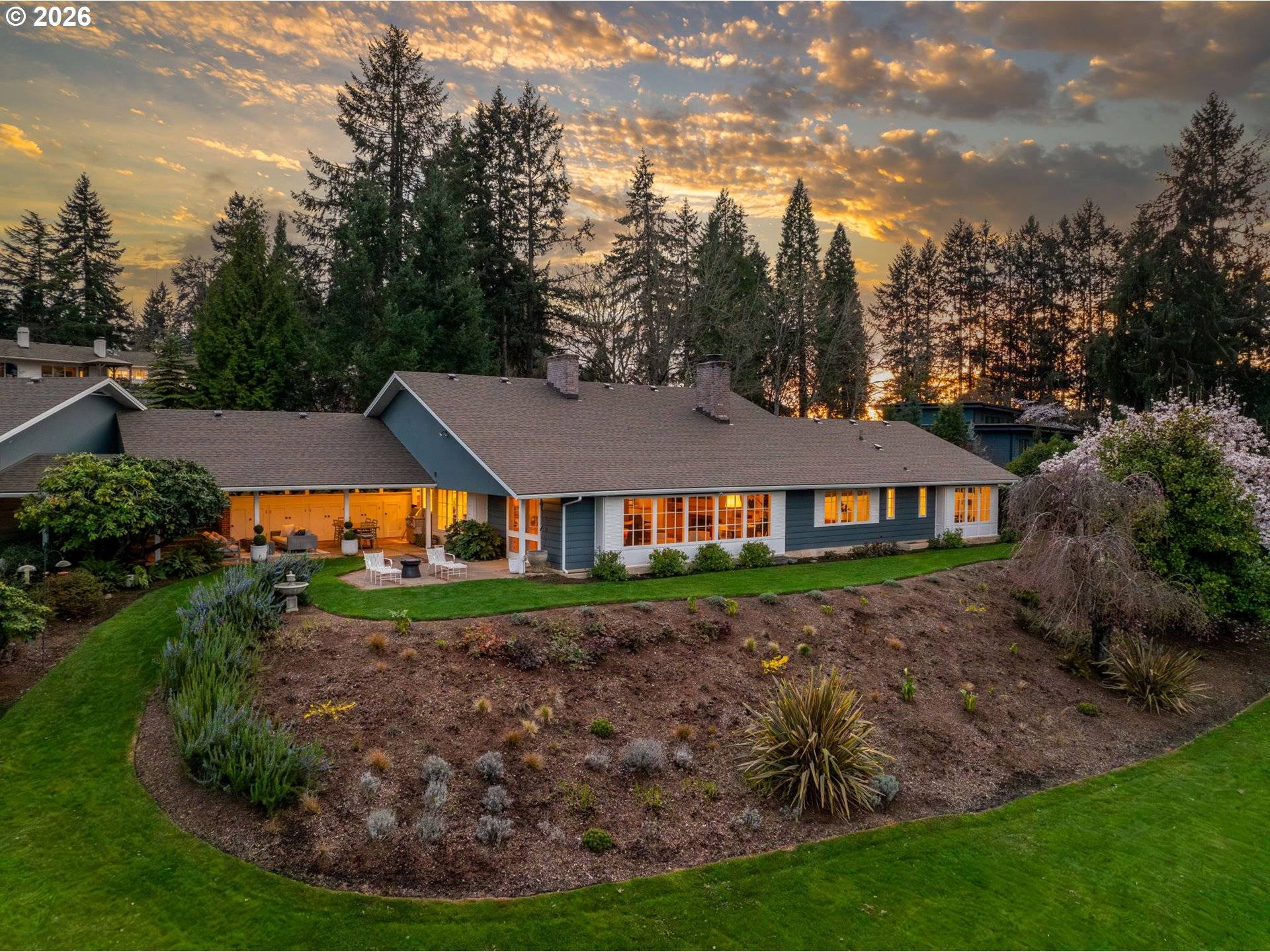 875 W 36TH AVE, Eugene, OR 97405