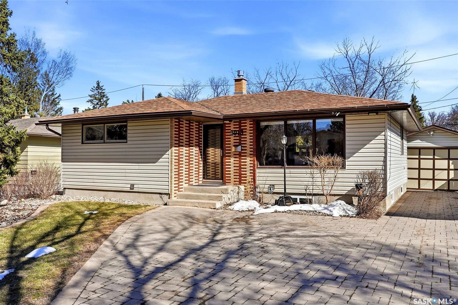 3013 Grant ROAD, Regina, SK S4S 5G6