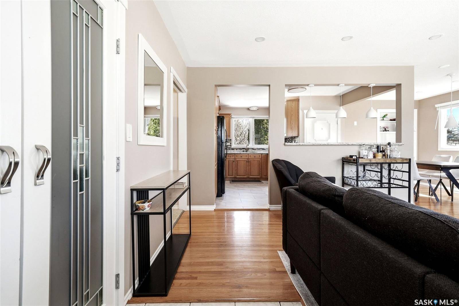 3013 Grant ROAD, Regina, SK S4S 5G6