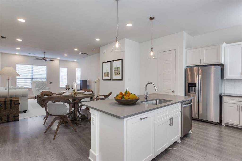 2812 Addison Park Lane, Fort Worth, TX 76110