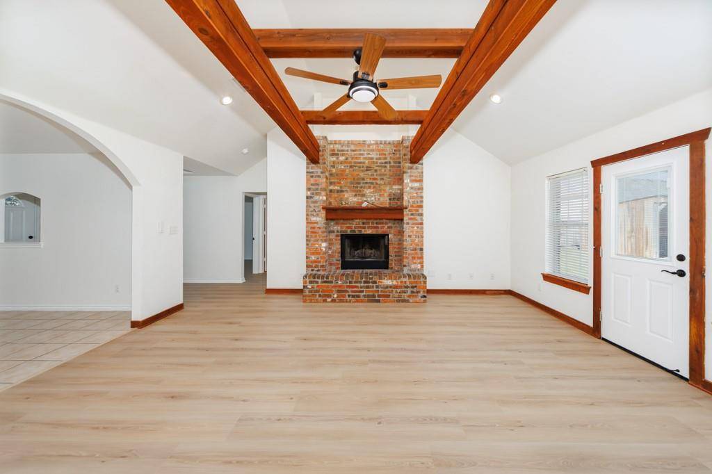 107 Ashley Street, Alvord, TX 76225