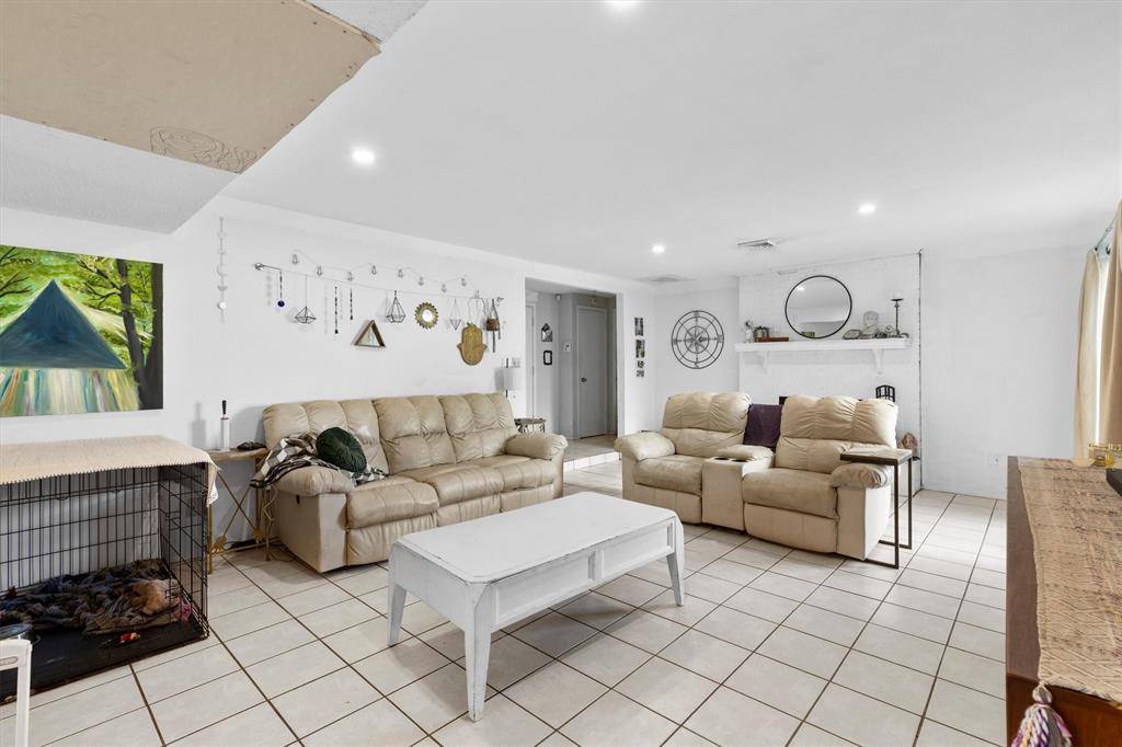 3721 French Wood Drive, Arlington, TX 76016