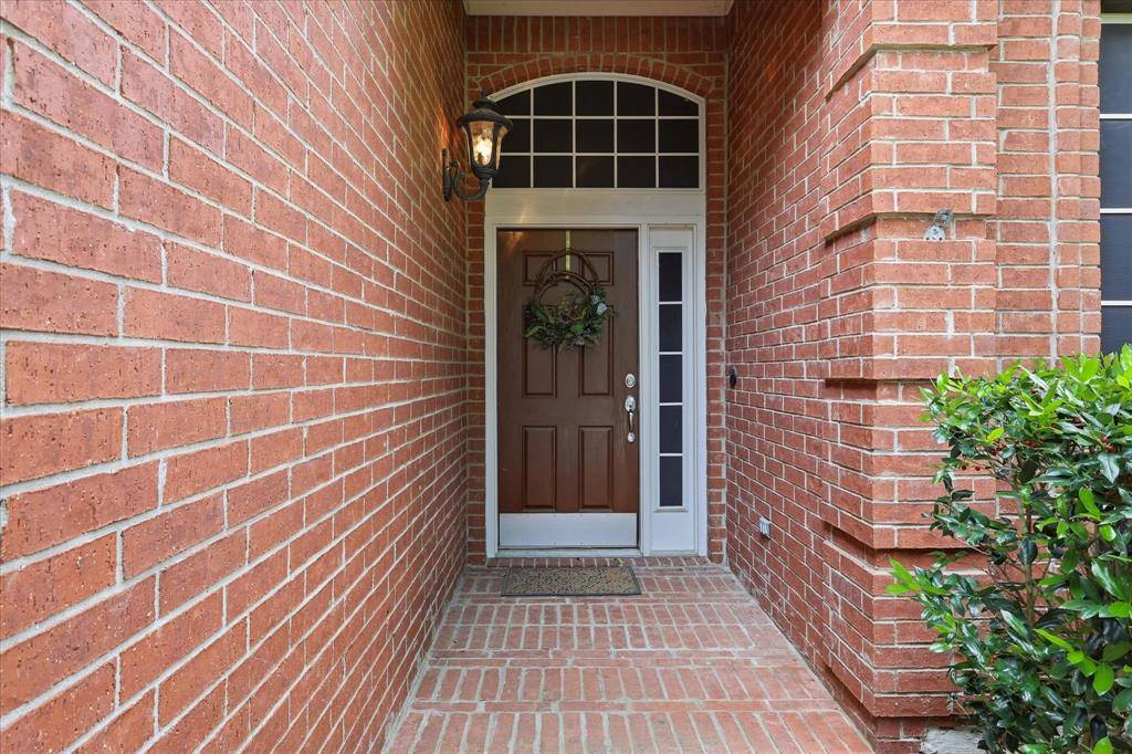 1811 Clear Summit Lane, Mansfield, TX 76063