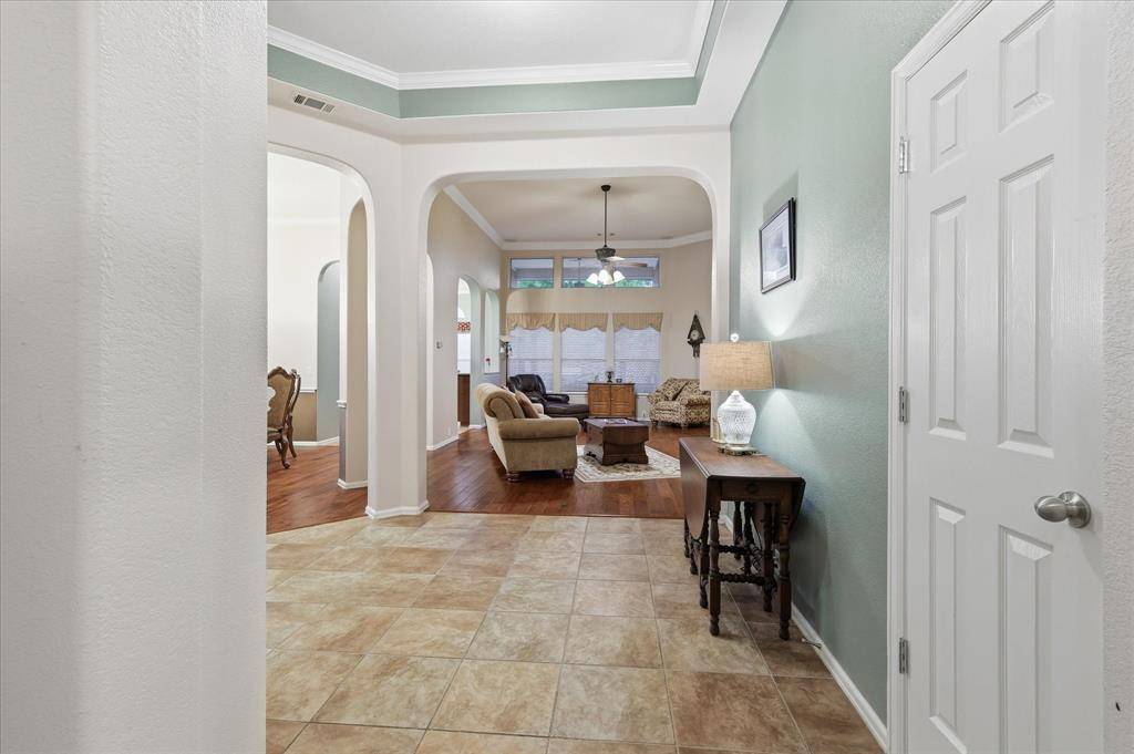 1811 Clear Summit Lane, Mansfield, TX 76063