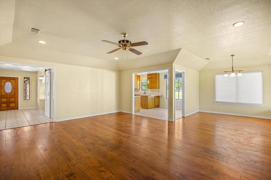 6363 E Bankhead Highway, Willow Park, TX 76087