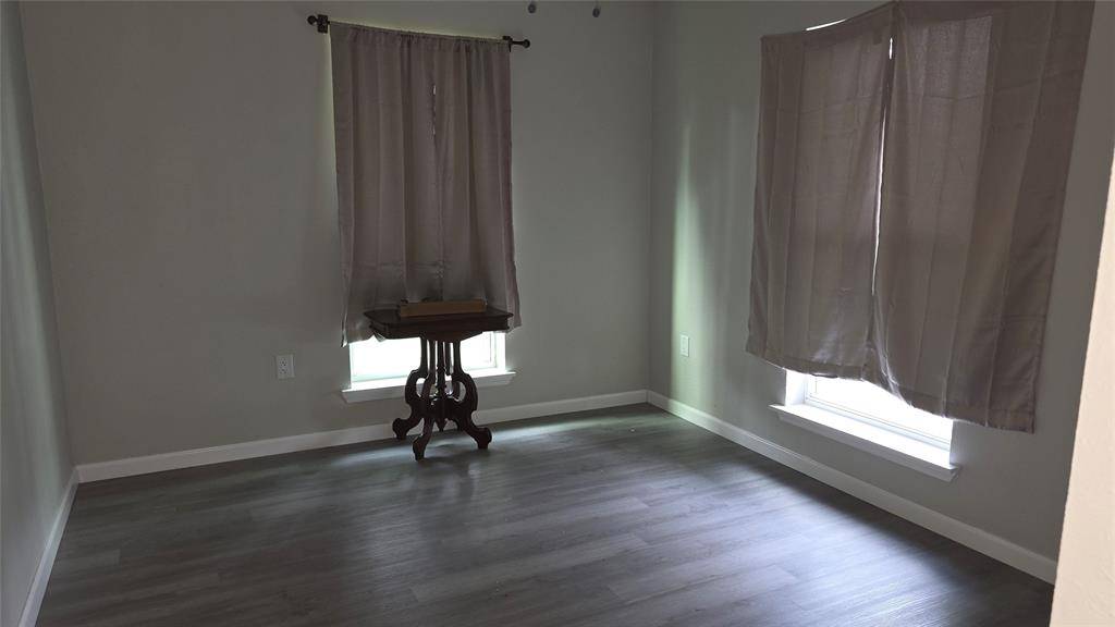 1624 Cedar Street, Bonham, TX 75418