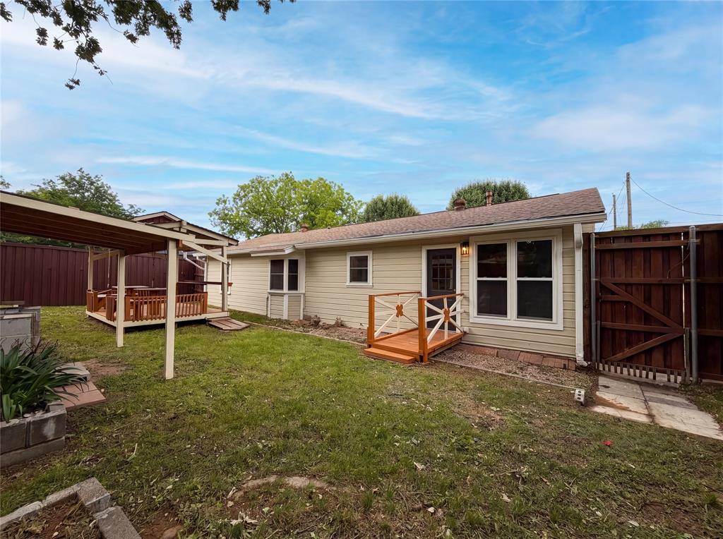 801 Cannon Drive, Euless, TX 76040