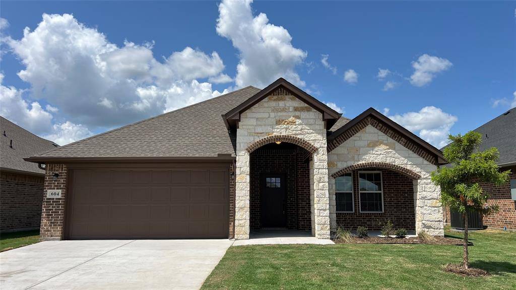 604 Moseley Lane, Greenville, TX 75402