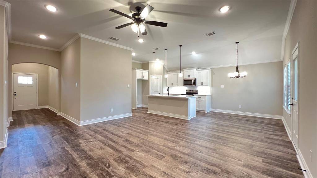 604 Moseley Lane, Greenville, TX 75402