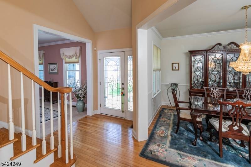 28 Bedford Dr, Montgomery Twp., NJ 08558
