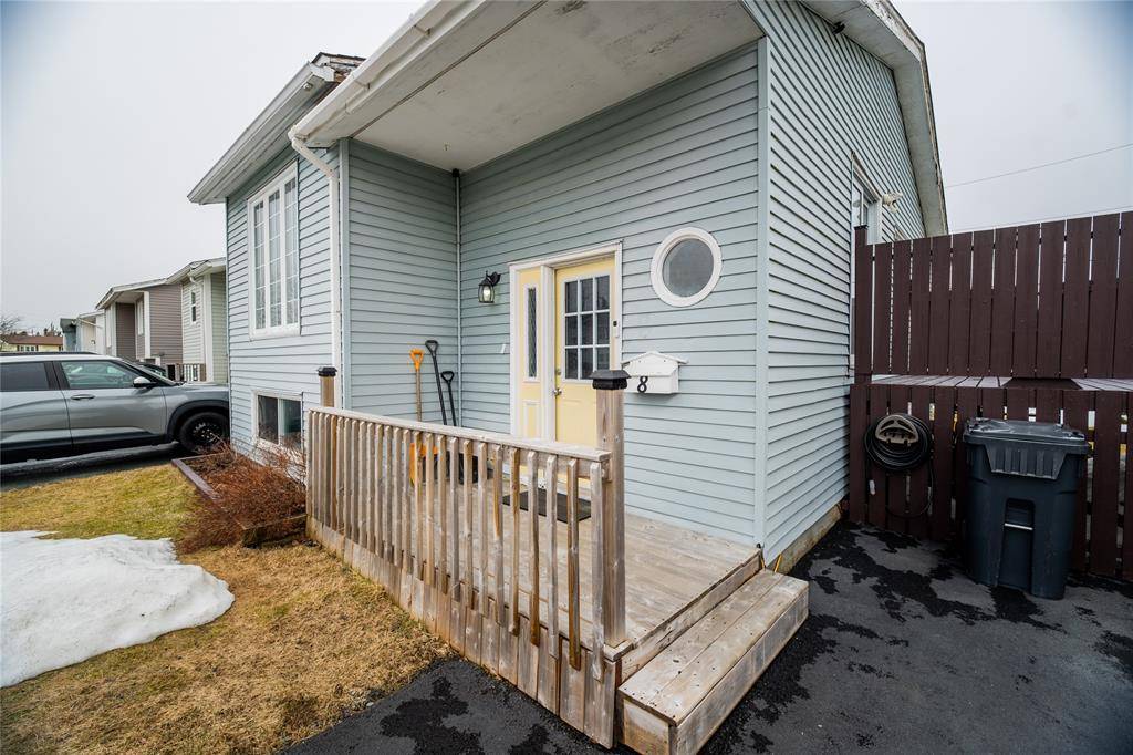 8 Jane Heights, Paradise, NL A1L 1E6