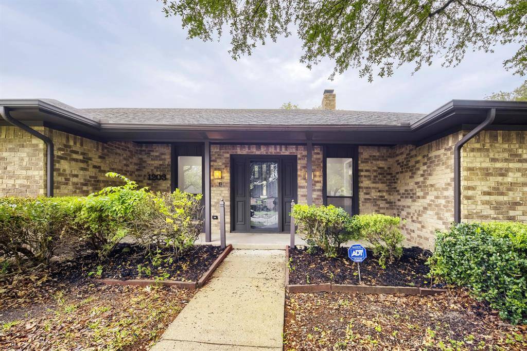 1203 Westminister Lane, Duncanville, TX 75137