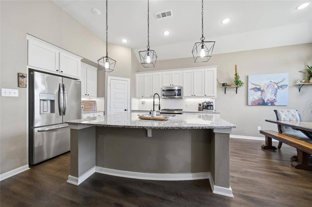 2127 Mossbrook Drive, Royse City, TX 75189