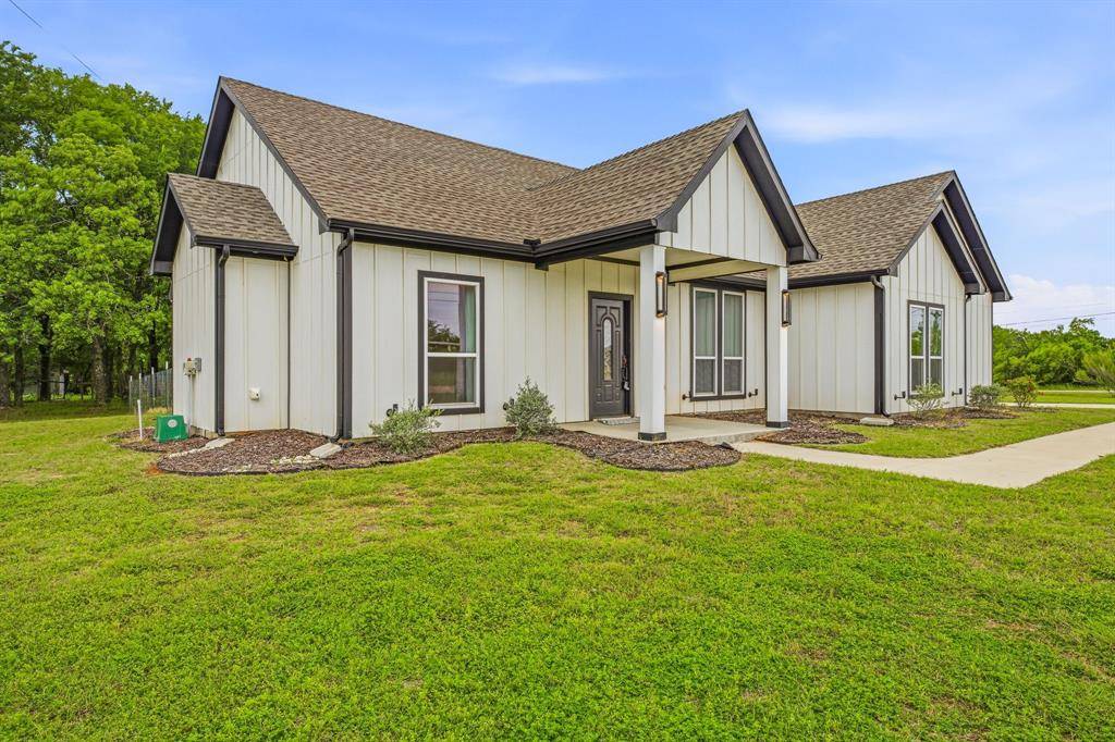 6106 Moose Drive, Granbury, TX 76048