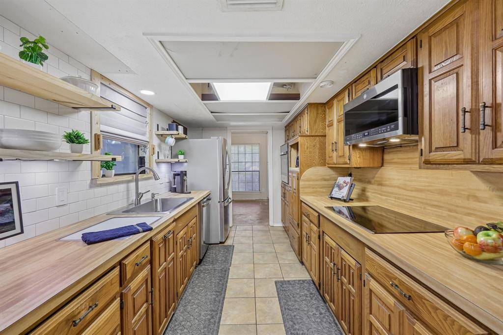 1201 Canadian Circle, Grand Prairie, TX 75050