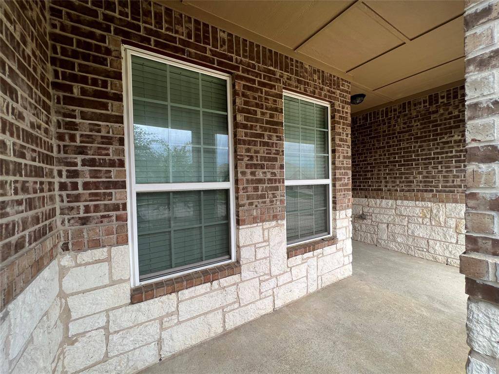 2421 Fall Leaf Court, Denton, TX 76209