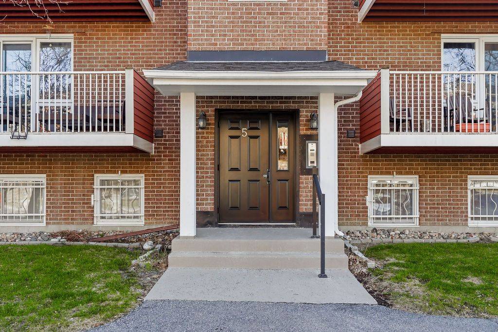 1589 St Bernard ST #508, Blossom Park - Airport And Area, ON K1T 3H7