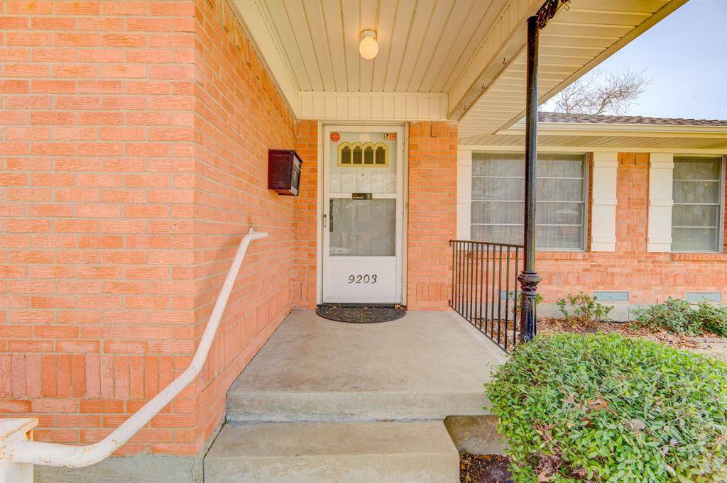 9203 Lindaro Lane, Dallas, TX 75228