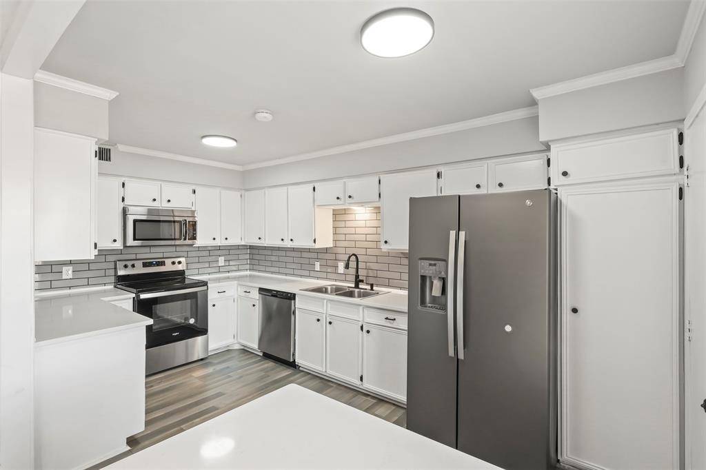 10526 Stone Canyon Road #201, Dallas, TX 75230