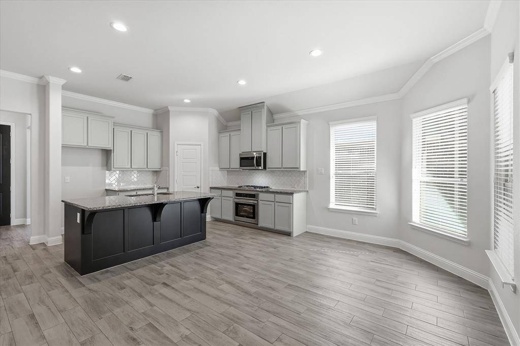 717 10th Street, Argyle, TX 76226