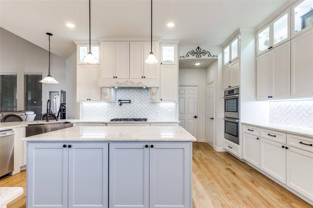 3827 W Crescent Way W, Frisco, TX 75034