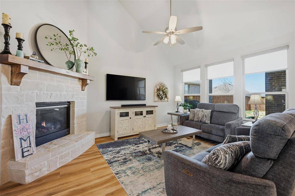 3913 Southbend Drive, Denison, TX 75020