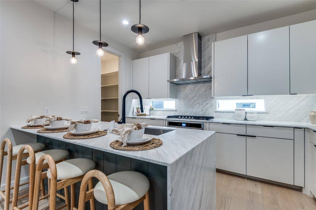 1147 N Madison Avenue #102, Dallas, TX 75208