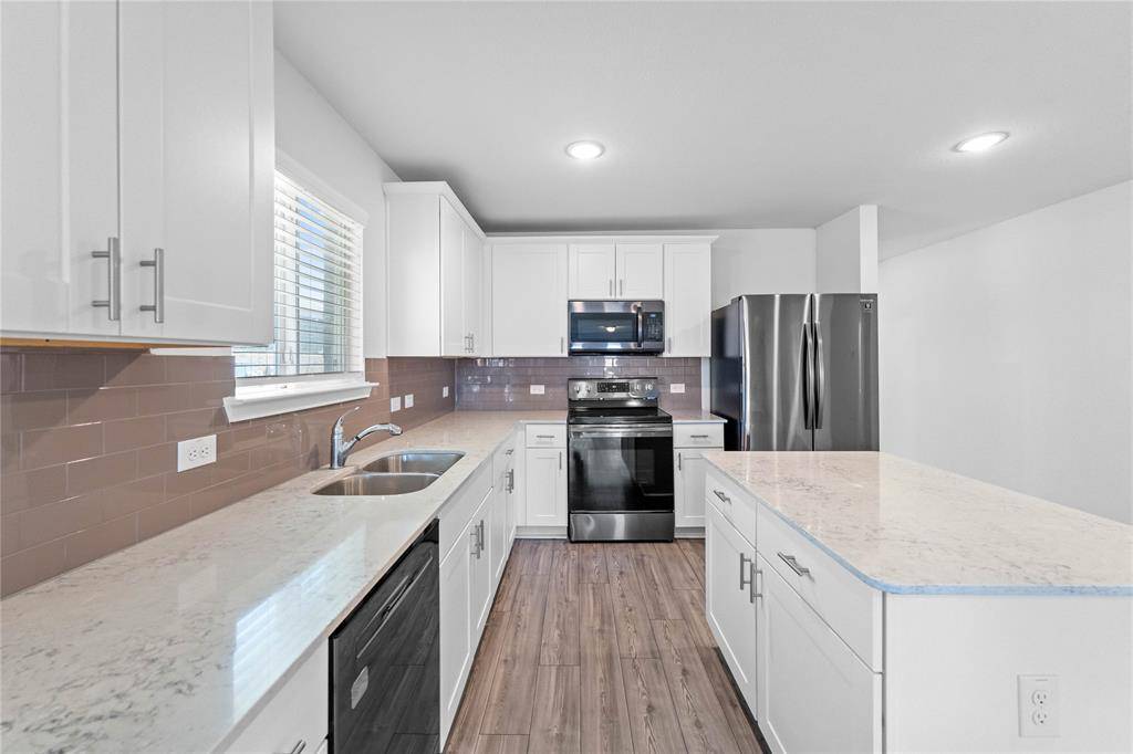 4432 Sagecroft Road, Fort Worth, TX 76036