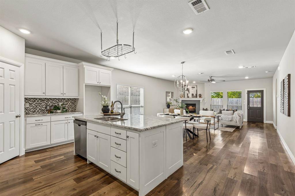 115 Elm Lane, Roanoke, TX 76262