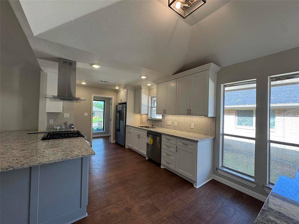 1930 Westminster Drive, Carrollton, TX 75007