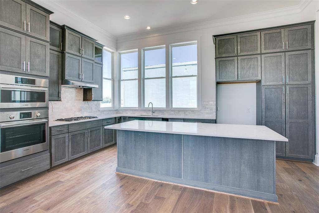 211 Carroll Street, Fort Worth, TX 76107