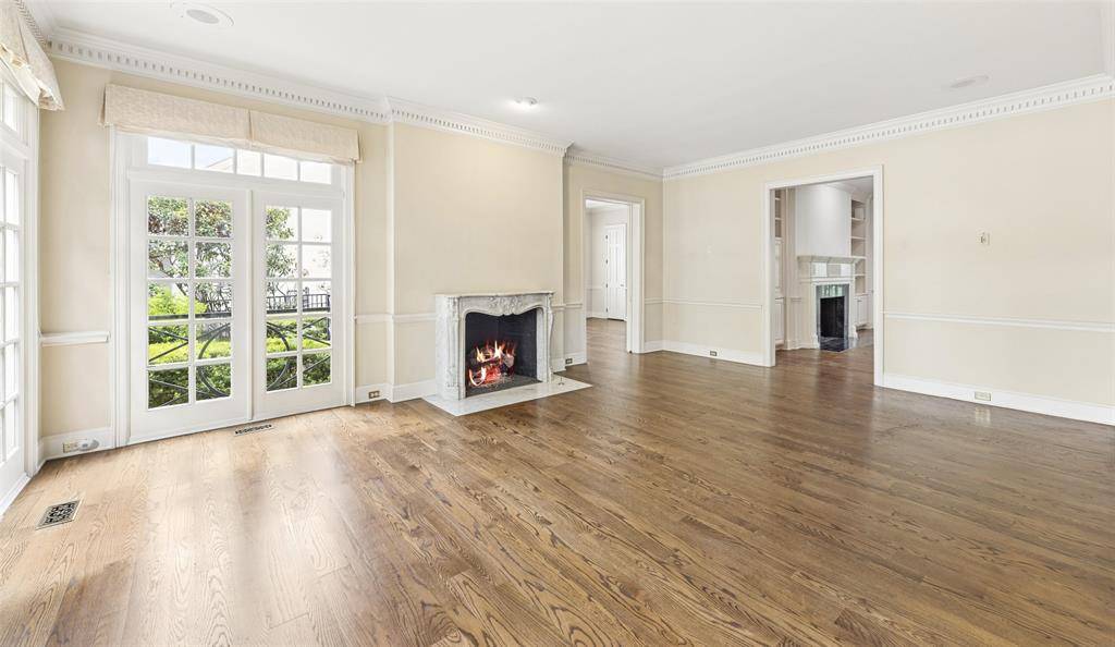 3000 Shadow Drive W, Arlington, TX 76006