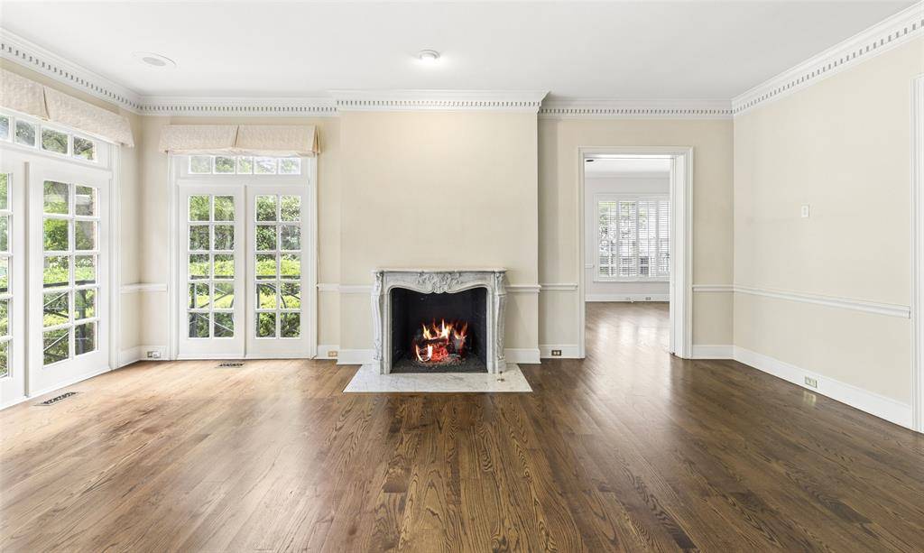 3000 Shadow Drive W, Arlington, TX 76006