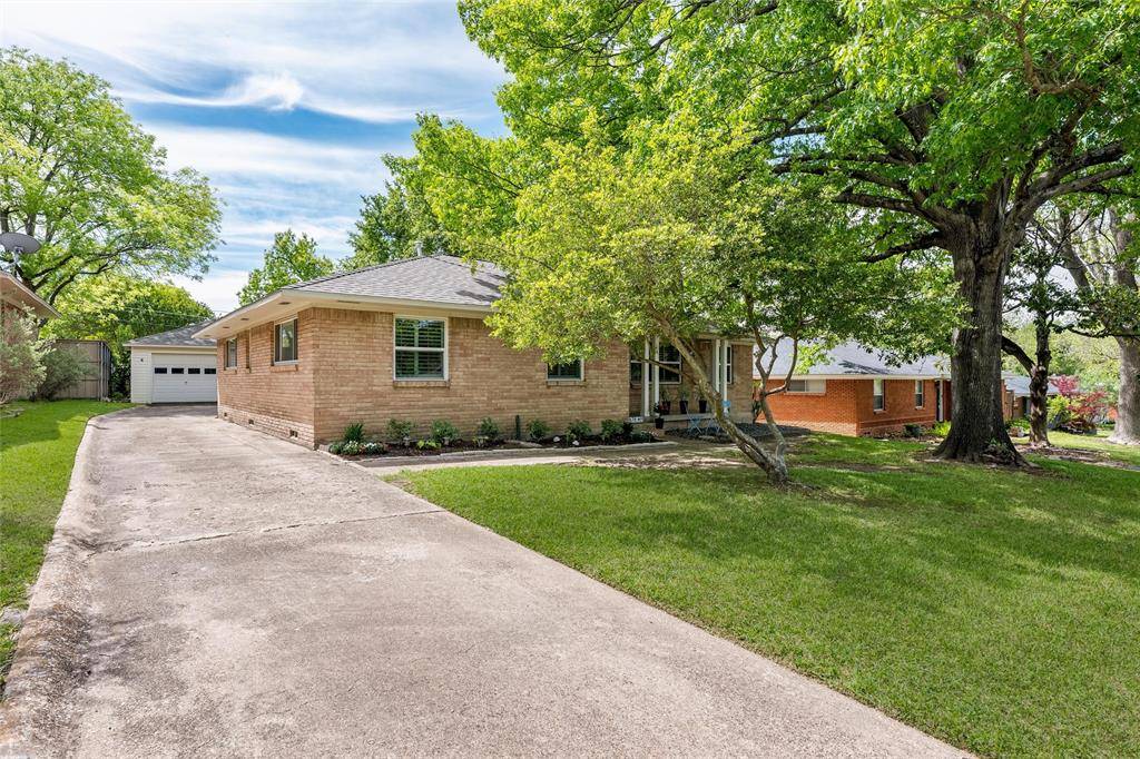 10838 Caprock Circle, Dallas, TX 75218