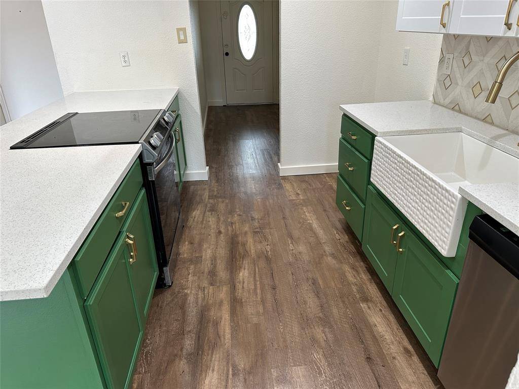 304 Long Canyon Drive, Mesquite, TX 75150