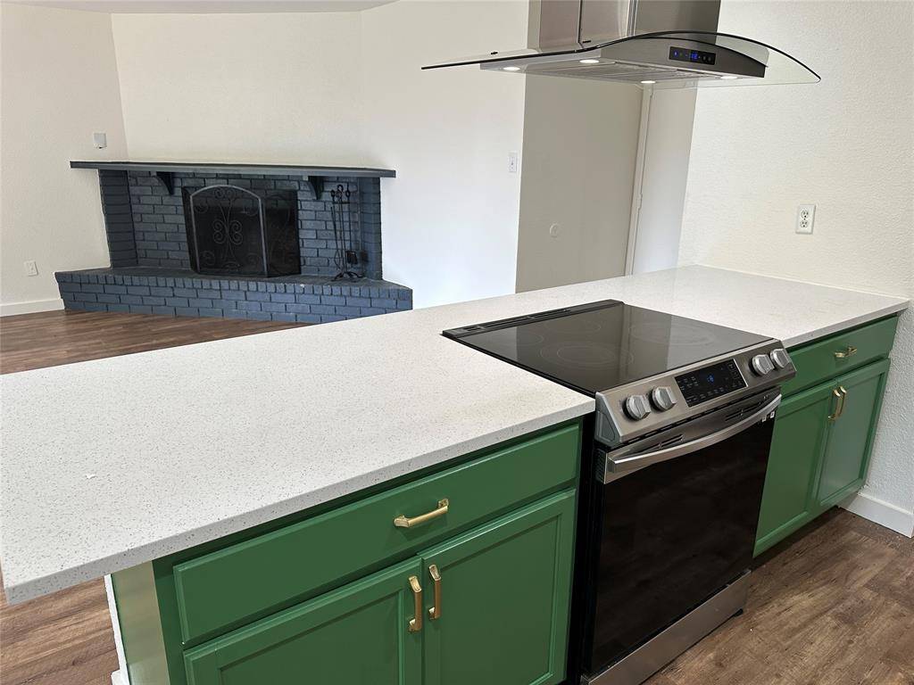 304 Long Canyon Drive, Mesquite, TX 75150