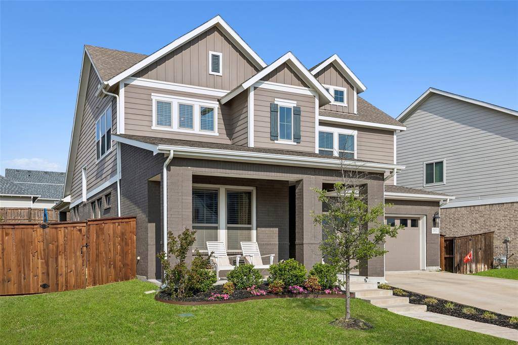 2012 Crescent Street, Fort Worth, TX 76008