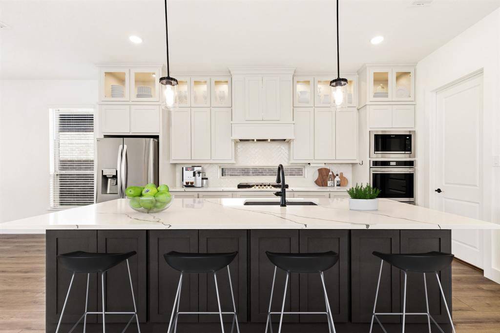 3104 Lake Village Drive, Anna, TX 75409