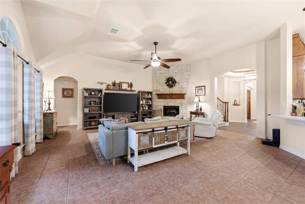 5210 Medallion Court, Midlothian, TX 76065