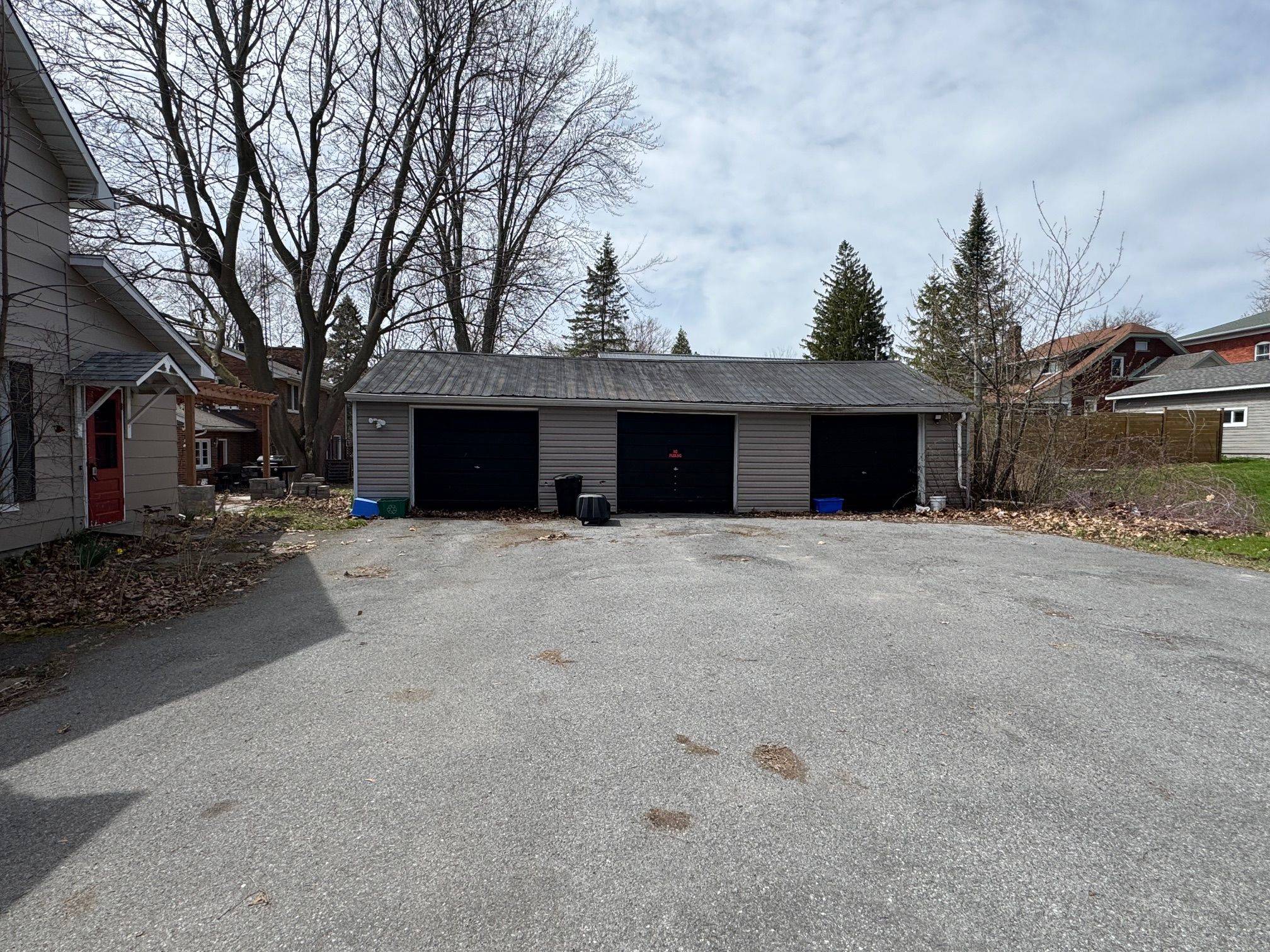 16 Lakeshore DR, South Dundas, ON K0C 1X0