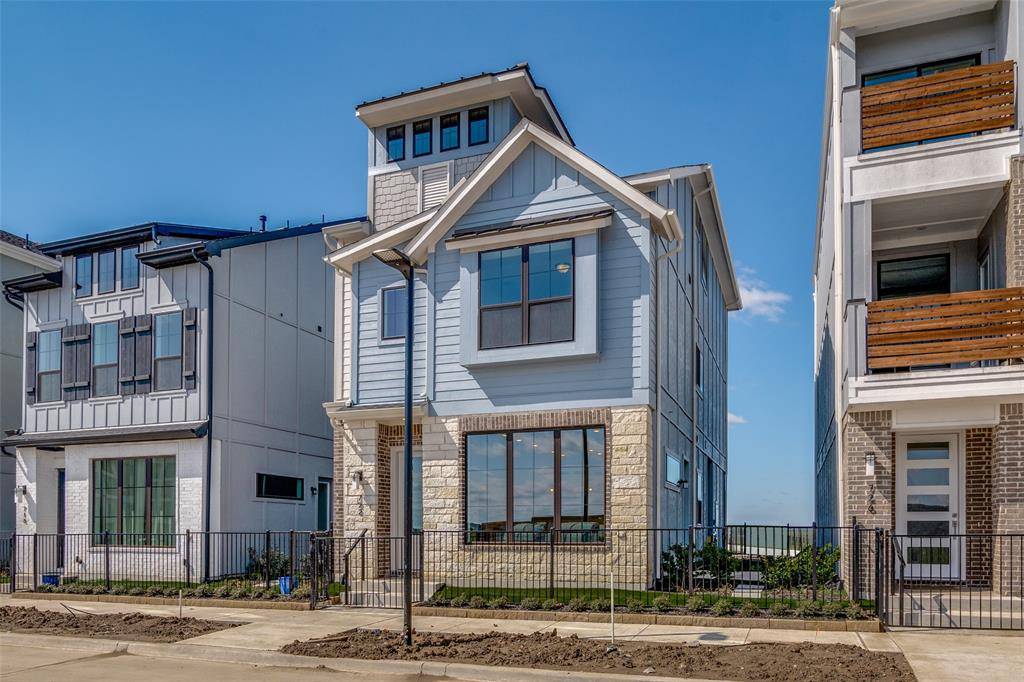 722 Resort Drive, Rowlett, TX 75088
