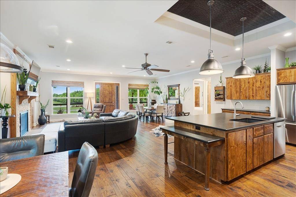 6027 Fm 697, Sherman, TX 75090