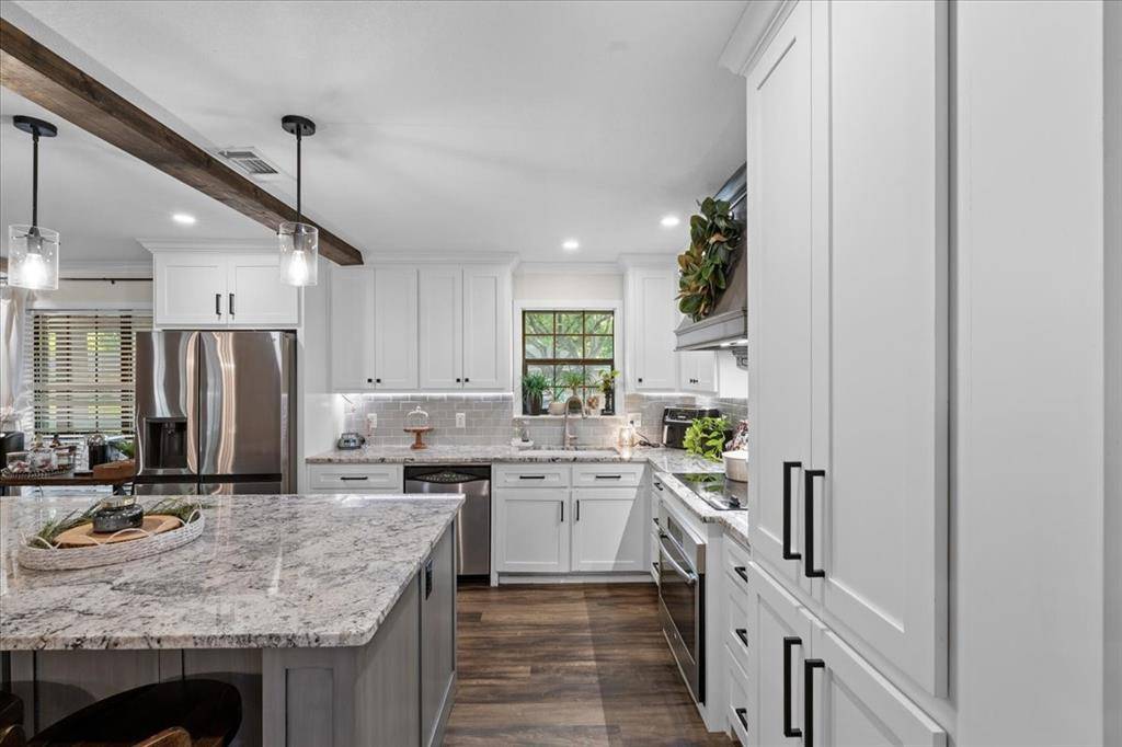 805 Imperial Lane, Corsicana, TX 75110