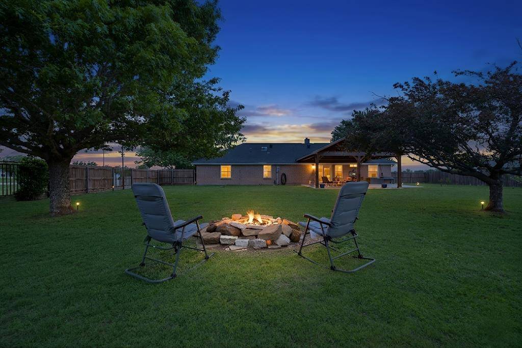 328 E Vaughn Road, Cleburne, TX 76031