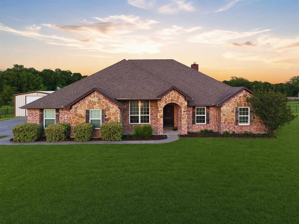 1030 Lester Burt Road, Farmersville, TX 75442