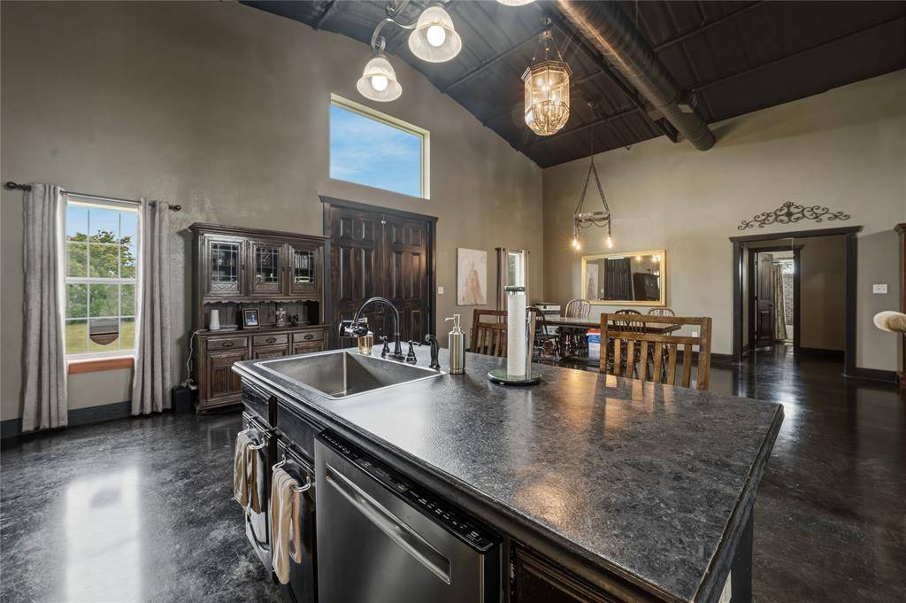 11110 Old Stoney Road, Ponder, TX 76259