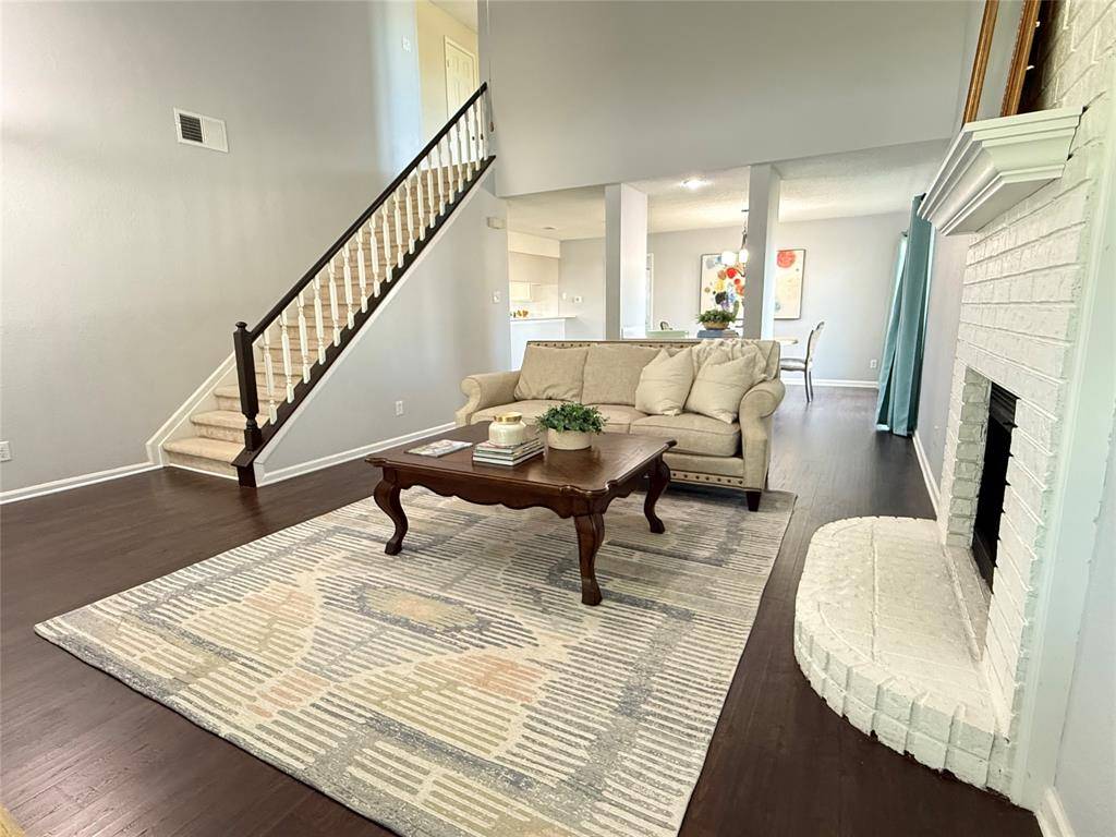 2621 Bayberry Lane, Euless, TX 76039