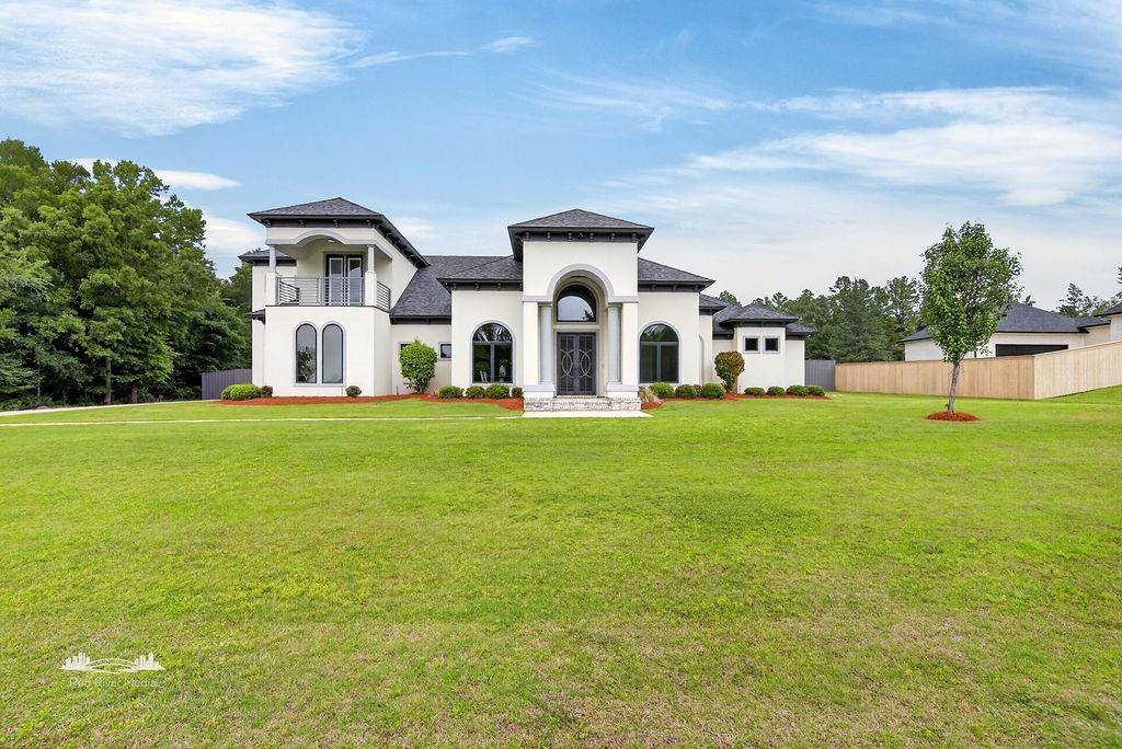 5768 Cross Lake Point Drive, Shreveport, LA 71107